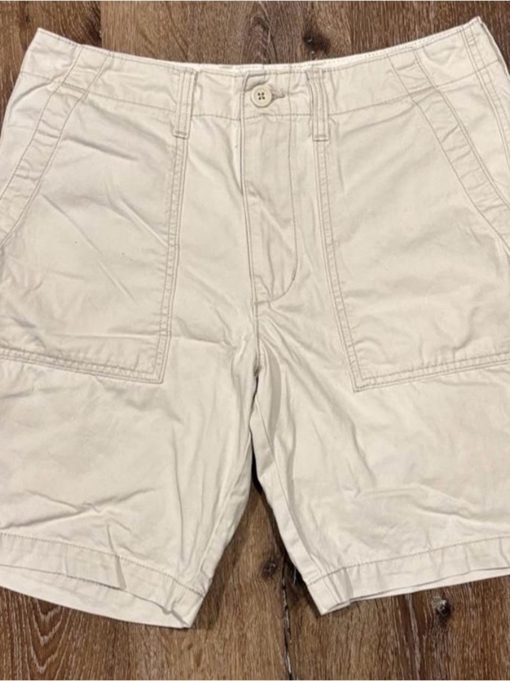 Men's Vintage Abercrombie and Fitch Fatigue Shorts in Cream - Size 32